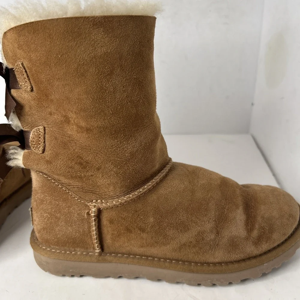UGG Womens Bailey‎ Bow II 1002954 Chestnut Brown Sheepskin Winter Boots Size 6